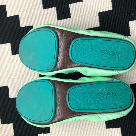 Mint Patent Leather Tieks - Picture 7 of 7